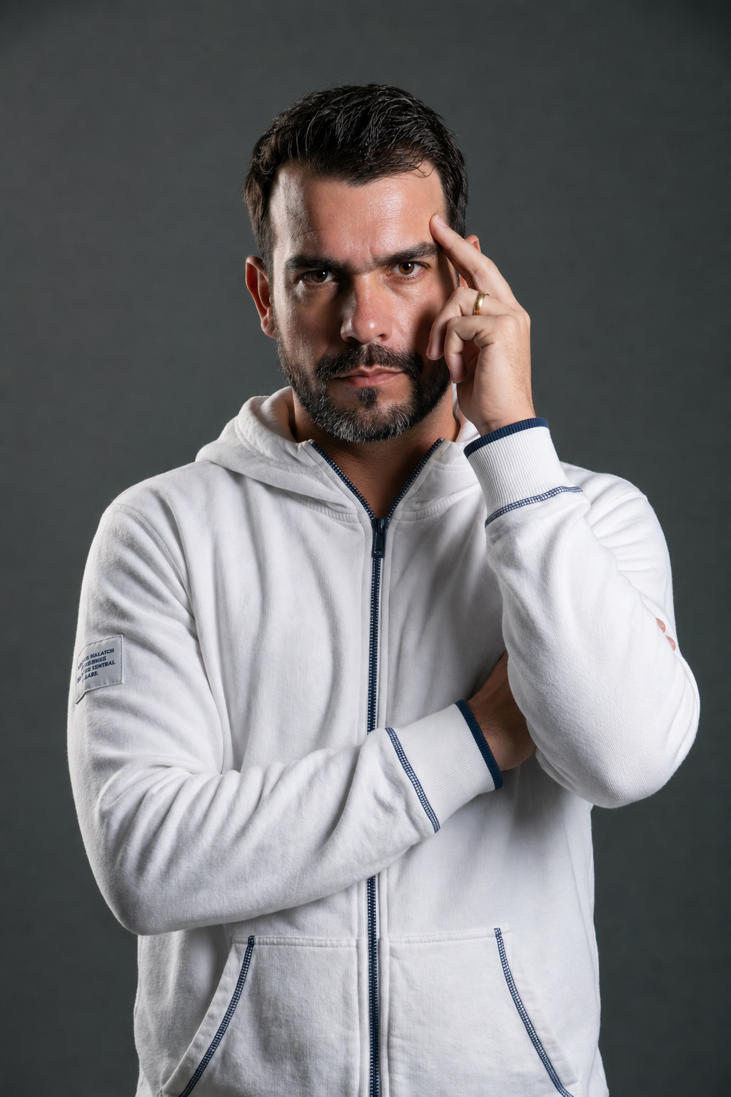 Roland — Diseñador Visual Senior